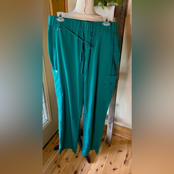 🩺 Grey's Anatomy Signature 2218 Women's Midrise Straight Leg Cargo Pant🩺 NWT - Picture 2 of 16